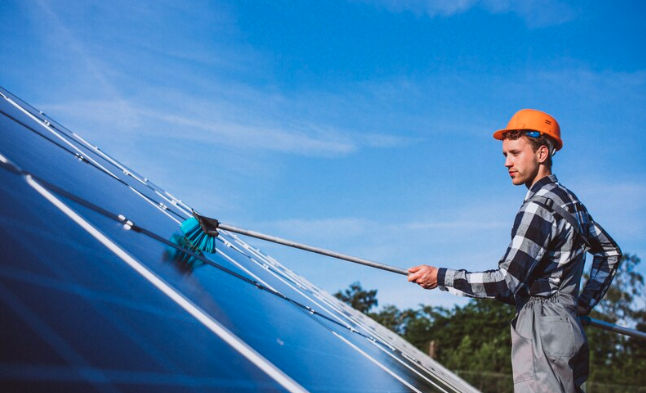 High-Quality Solar Panel Cleaning